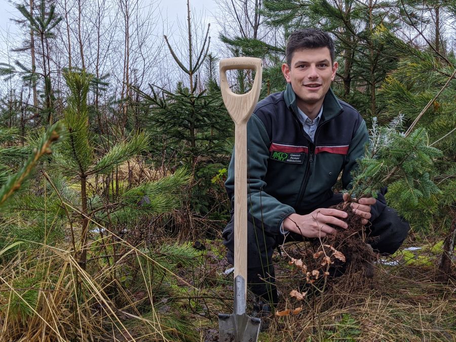 Nikolas Osburg ist der neue Hüter der Wälder im Gemeindeforstamt Willebadessen Bildnachweis: Forstamt Willebadessen 
